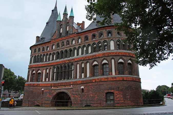 holstentor stadtseite